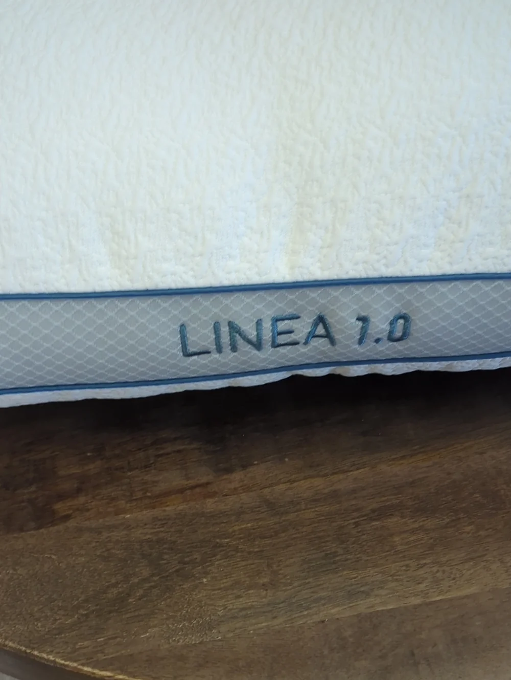 Linea 1.0 Bedgear White Pillow - Supportive Home Bedding Never Used